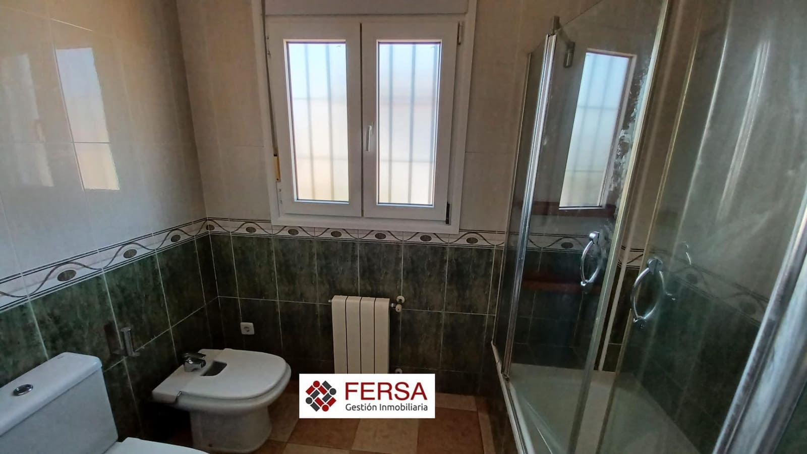 4 bedroom Semi-detached Villa for sale in El Puerto de Santa Maria with garage - € 400,000 (Ref: 9829475)
