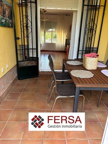 3 bedroom Terraced Villa for rent in El Puerto de Santa María with pool garage - € 2,300 (Ref: 9829476)