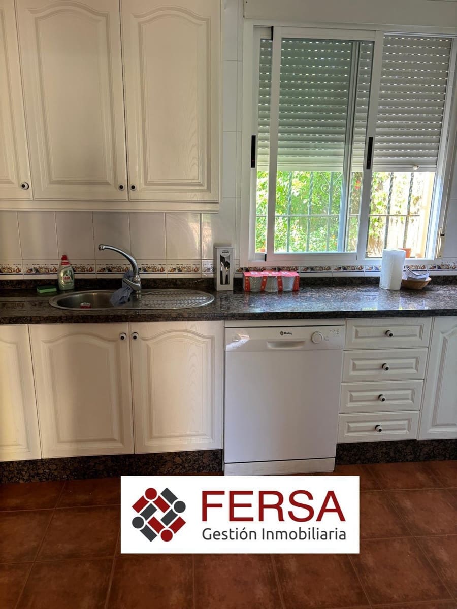 3 bedroom Terraced Villa for rent in El Puerto de Santa Maria with pool garage - € 2,300 (Ref: 9829476)