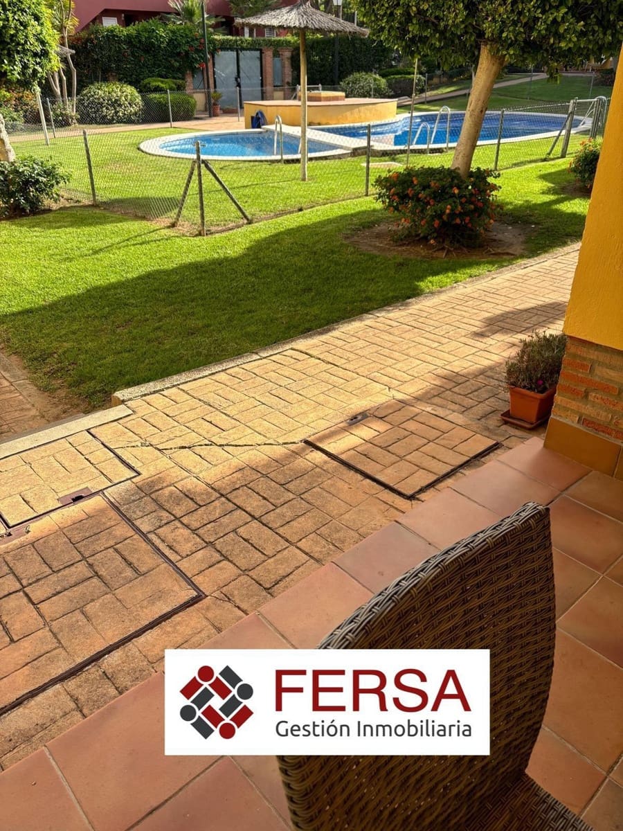3 bedroom Terraced Villa for rent in El Puerto de Santa Maria with pool garage - € 2,300 (Ref: 9829476)