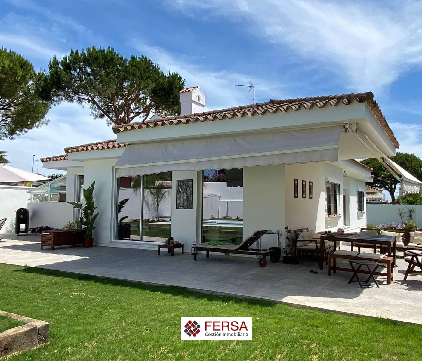 4 chambre Villa/Maison à vendre à El Puerto de Santa Maria avec piscine - 1 250 000 € (Ref: 9829483)