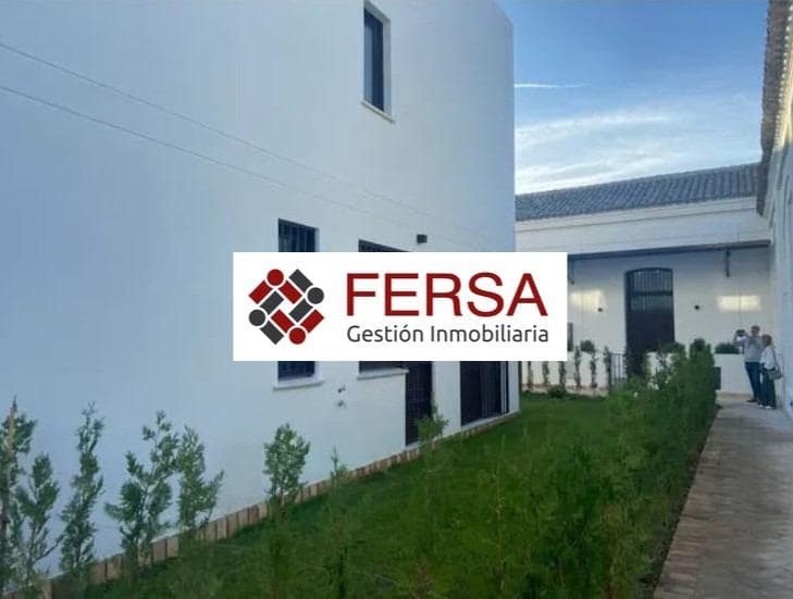 2 bedroom Villa for sale in El Puerto de Santa Maria with pool - € 370,000 (Ref: 9829487)