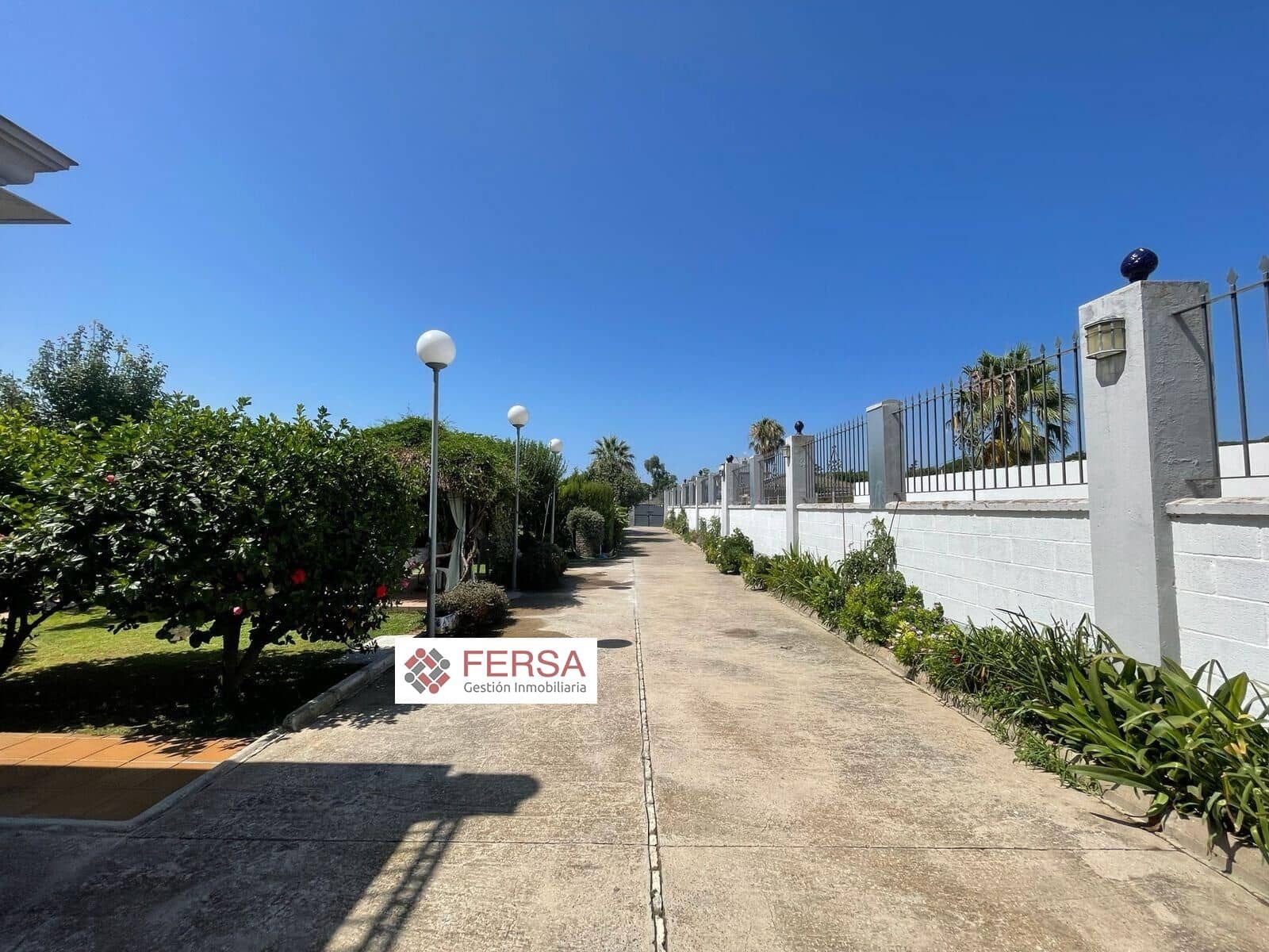 3 bedroom Villa for sale in El Puerto de Santa Maria - € 525,000 (Ref: 9829488)