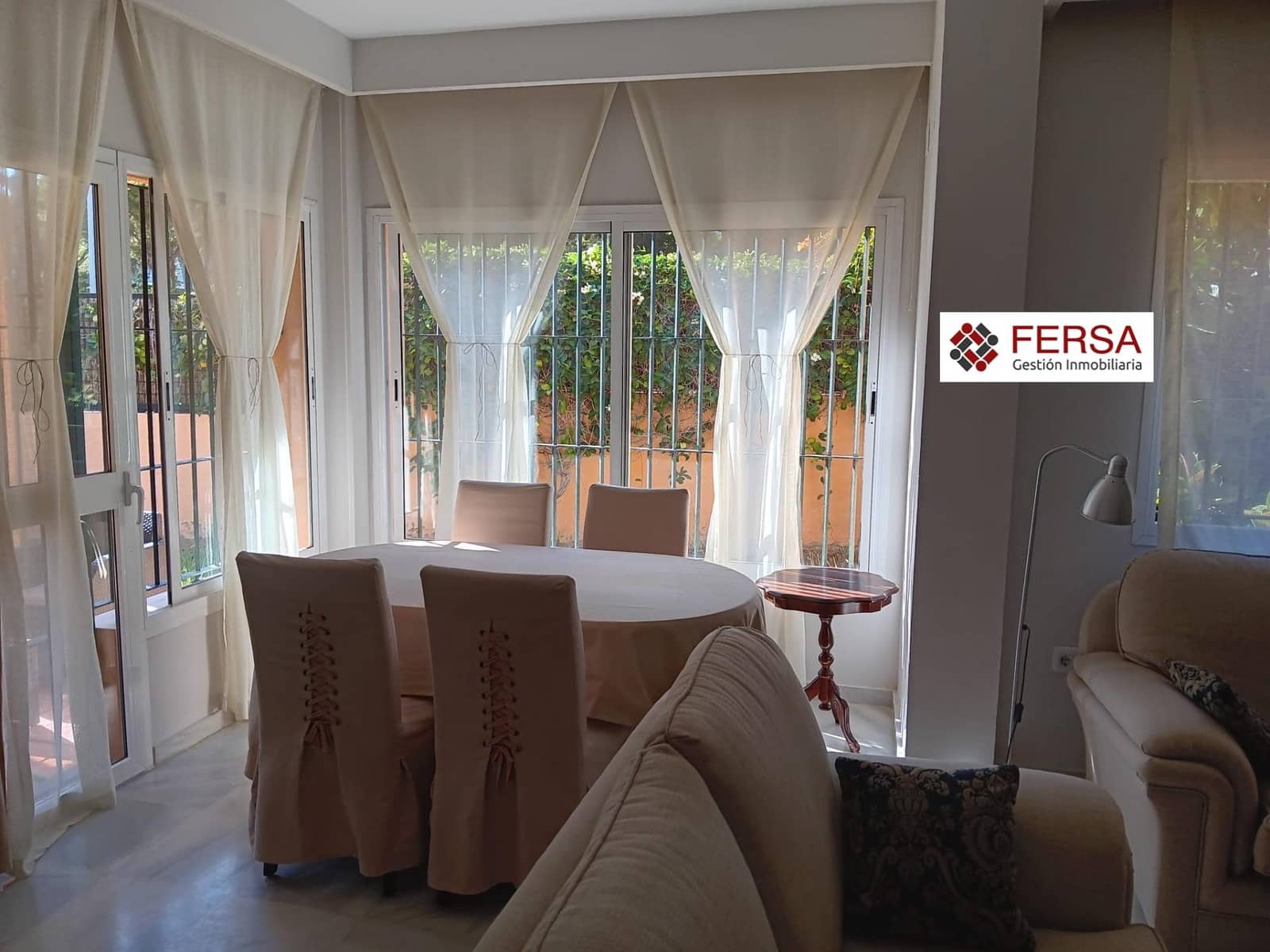 4 bedroom Semi-detached Villa for rent in El Puerto de Santa Maria with pool - € 2,000 (Ref: 9829491)