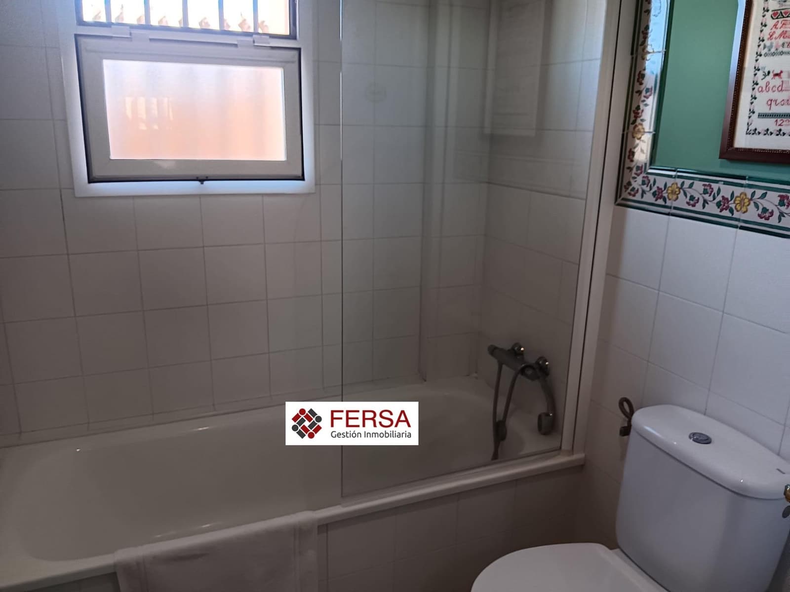 4 bedroom Semi-detached Villa for rent in El Puerto de Santa Maria with pool - € 2,000 (Ref: 9829491)