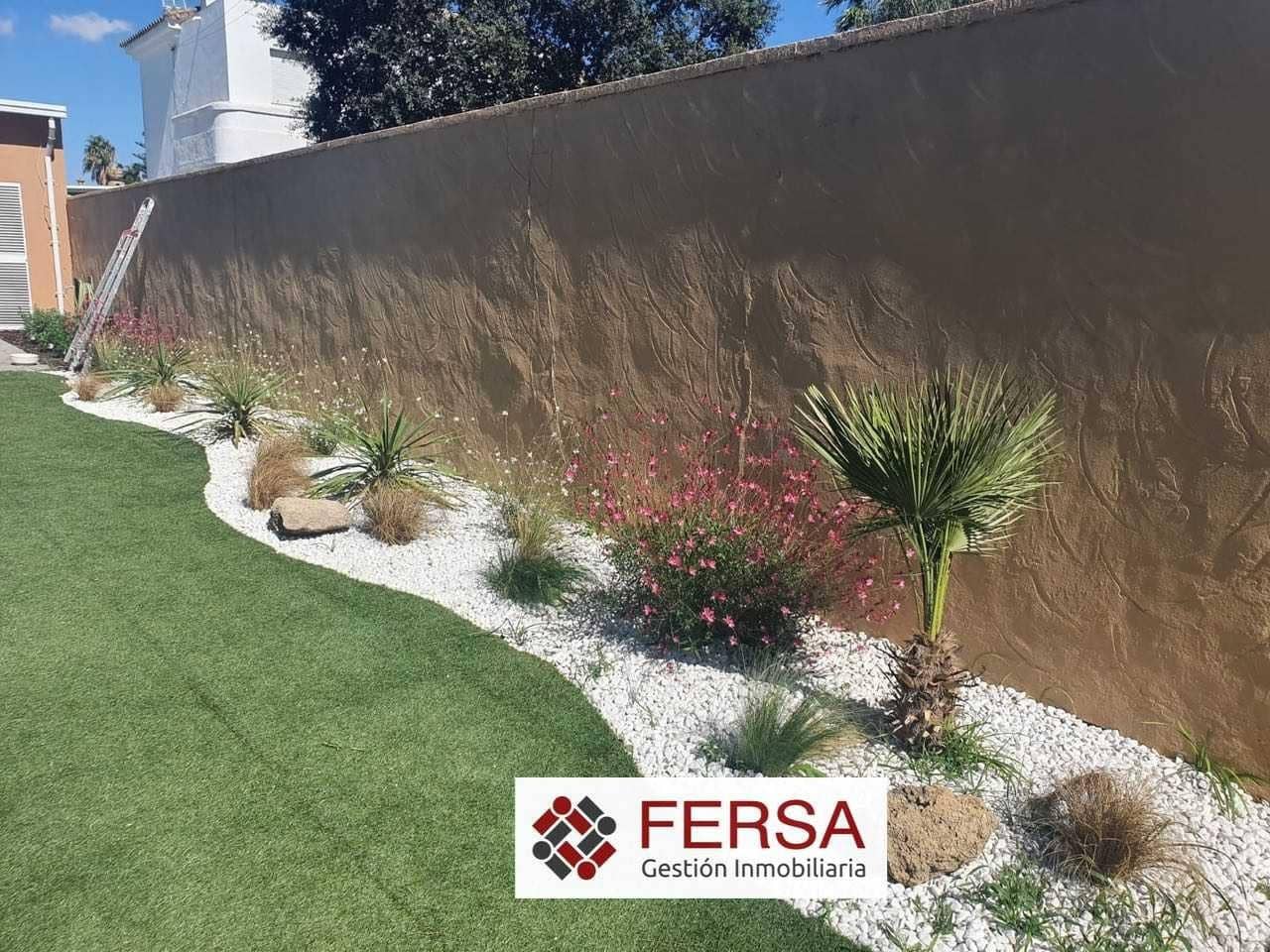 4 bedroom Villa for sale in Chiclana de la Frontera with pool - € 600,000 (Ref: 9829492)