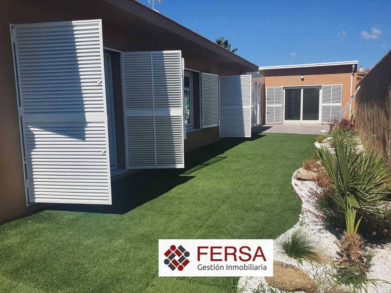 4 bedroom Villa for sale in Chiclana de la Frontera with pool - € 600,000 (Ref: 9829492)
