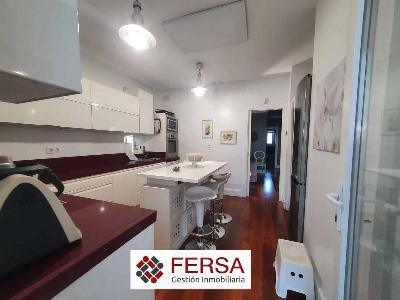 4 bedroom Villa for sale in Chiclana de la Frontera with pool - € 600,000 (Ref: 9829492)