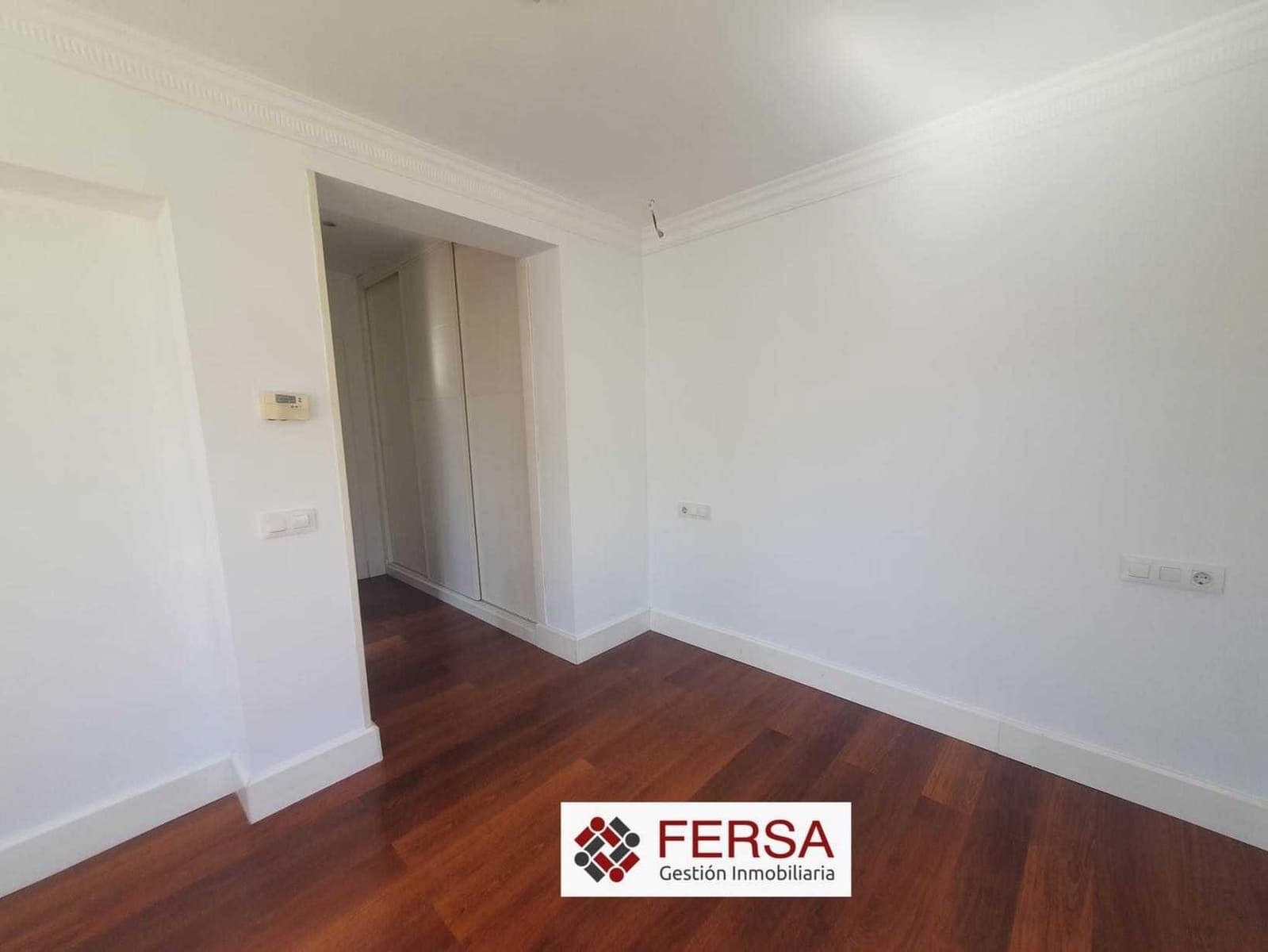 4 bedroom Villa for sale in Chiclana de la Frontera with pool - € 600,000 (Ref: 9829492)