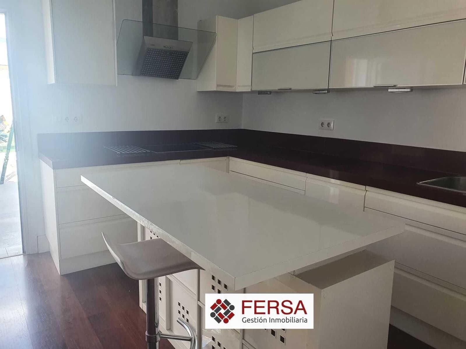 4 bedroom Villa for sale in Chiclana de la Frontera with pool - € 600,000 (Ref: 9829492)