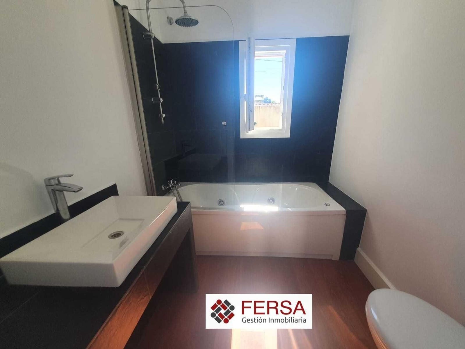 4 bedroom Villa for sale in Chiclana de la Frontera with pool - € 600,000 (Ref: 9829492)