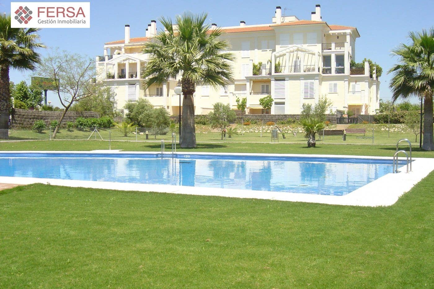 2 bedroom Apartment for sale in El Puerto de Santa Maria with pool garage - € 420,000 (Ref: 9829493)