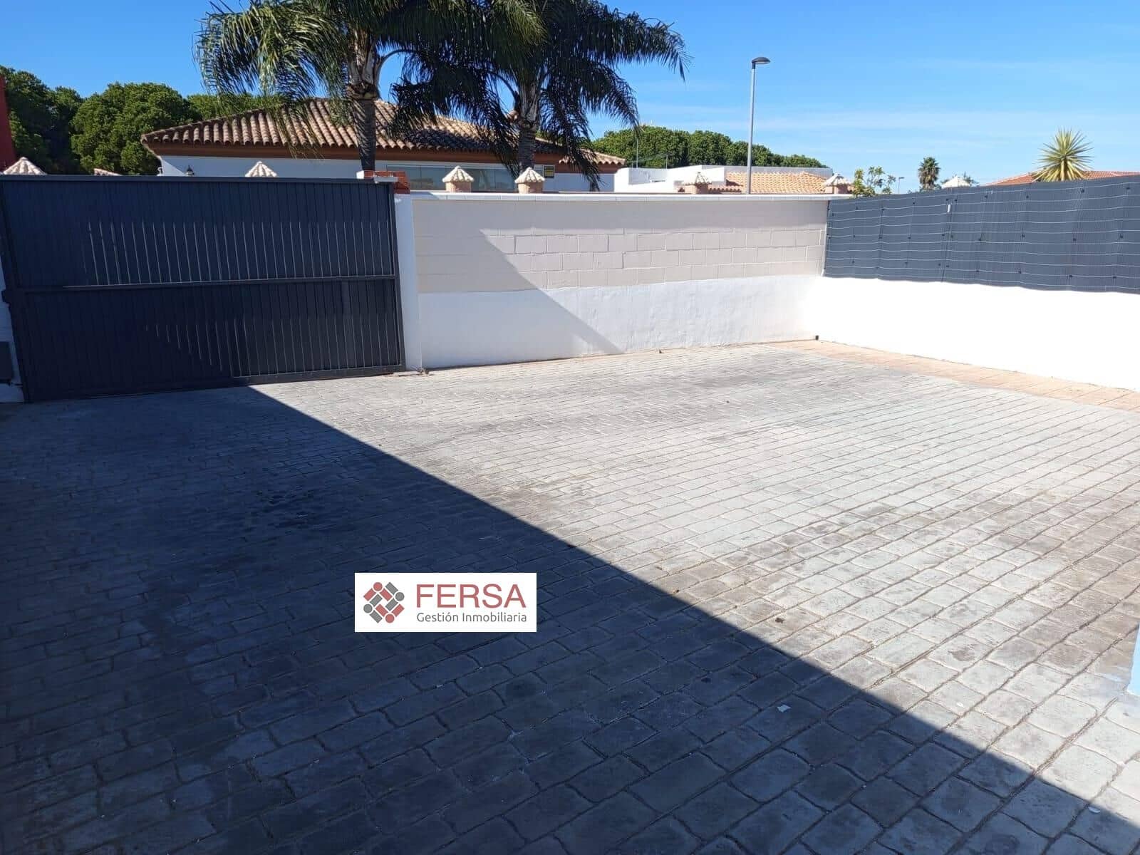 4 bedroom Villa for sale in El Puerto de Santa Maria - € 695,000 (Ref: 9829494)