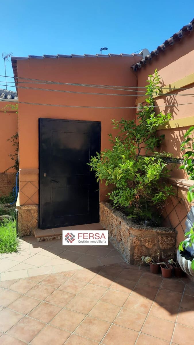 3 bedroom Semi-detached Villa for sale in El Puerto de Santa Maria with pool garage - € 470,000 (Ref: 9829500)