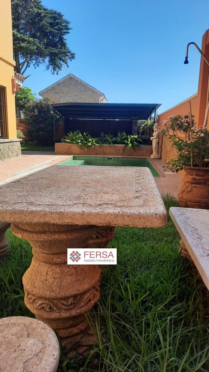 3 bedroom Semi-detached Villa for sale in El Puerto de Santa Maria with pool garage - € 470,000 (Ref: 9829500)