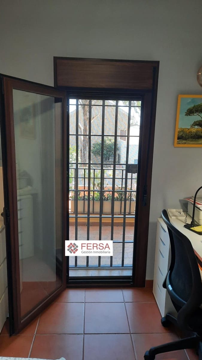 3 bedroom Semi-detached Villa for sale in El Puerto de Santa Maria with pool garage - € 470,000 (Ref: 9829500)