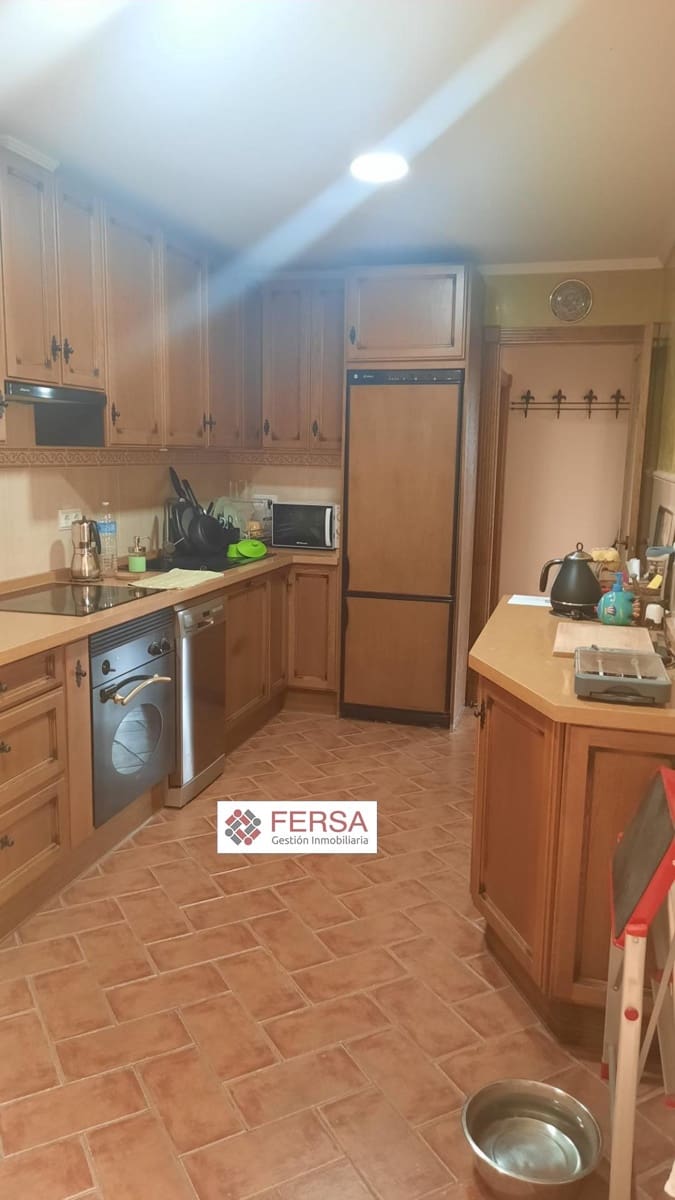 3 bedroom Semi-detached Villa for sale in El Puerto de Santa Maria with pool garage - € 470,000 (Ref: 9829500)