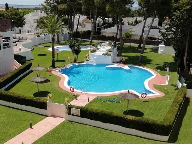 2 bedroom Apartment for sale in El Puerto de Santa Maria with pool garage - € 270,000 (Ref: 9829503)