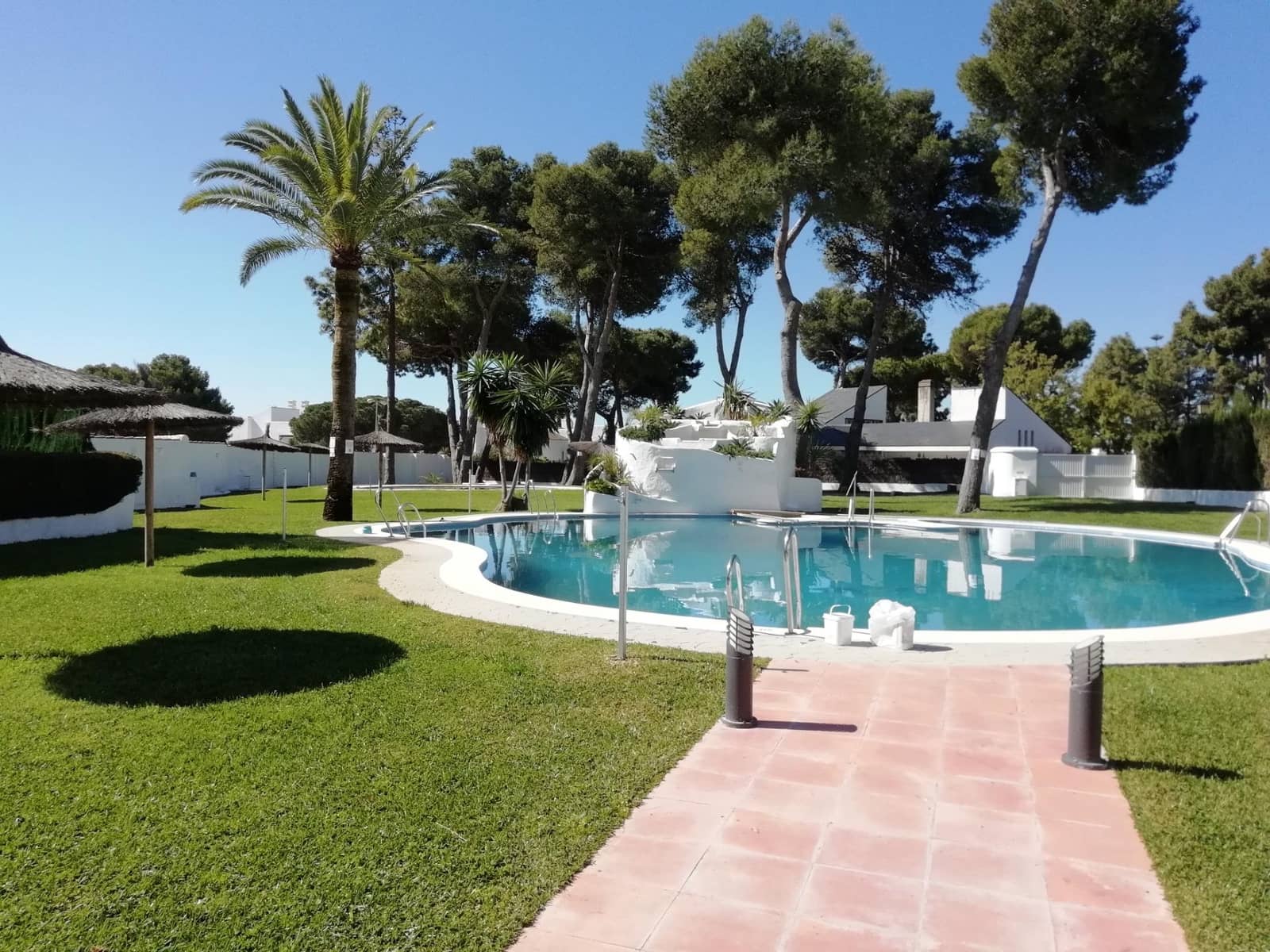 2 bedroom Apartment for sale in El Puerto de Santa Maria with pool garage - € 270,000 (Ref: 9829503)