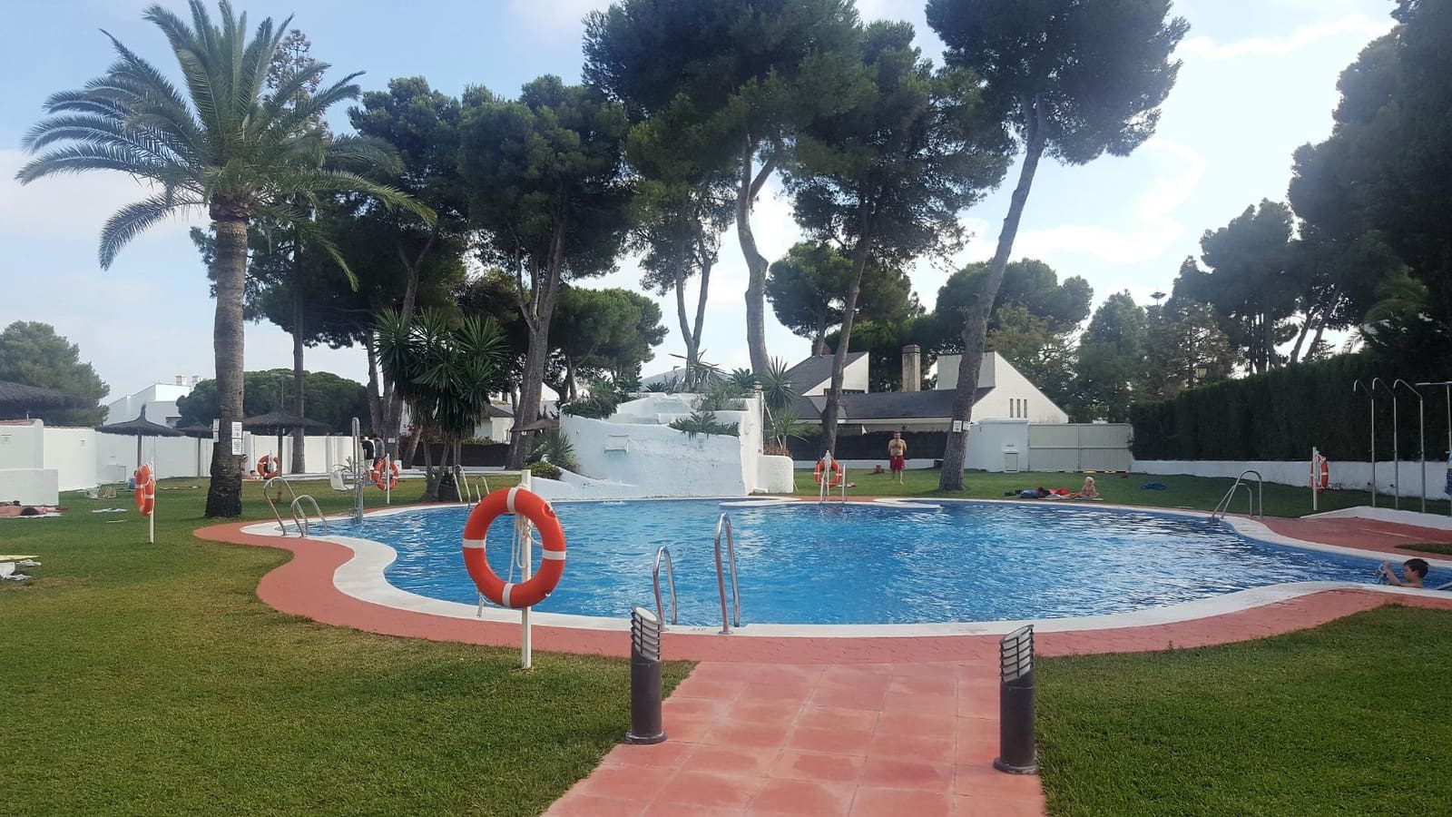 2 bedroom Apartment for sale in El Puerto de Santa Maria with pool garage - € 270,000 (Ref: 9829503)
