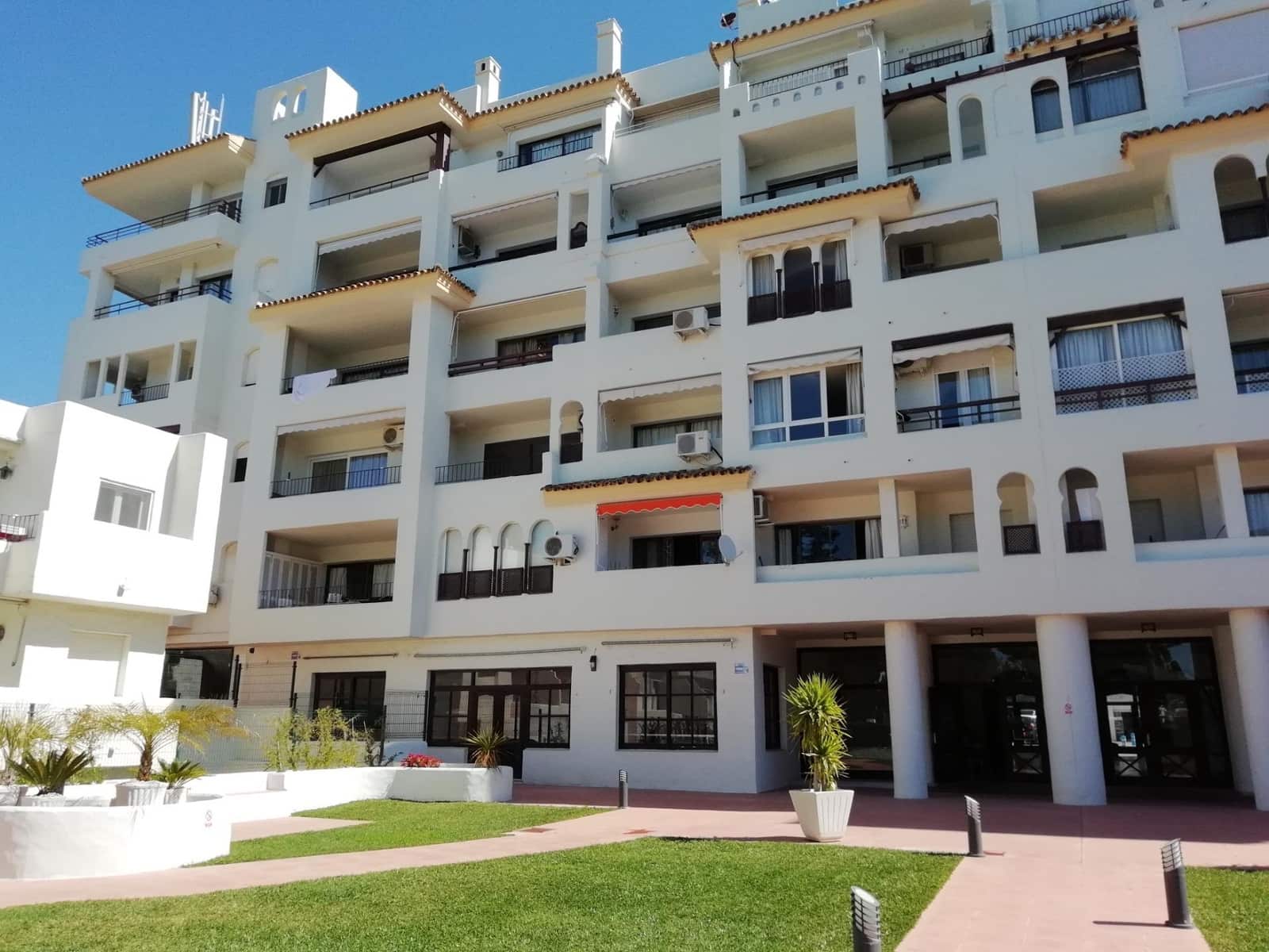 2 bedroom Apartment for sale in El Puerto de Santa Maria with pool garage - € 270,000 (Ref: 9829503)