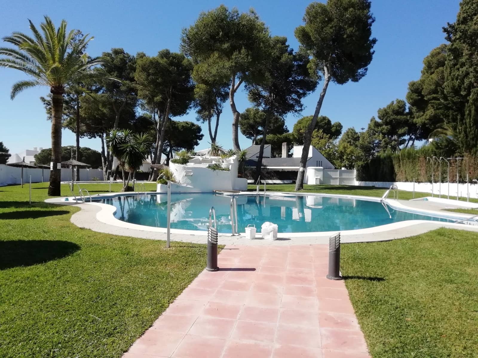 2 bedroom Apartment for sale in El Puerto de Santa Maria with pool garage - € 270,000 (Ref: 9829503)