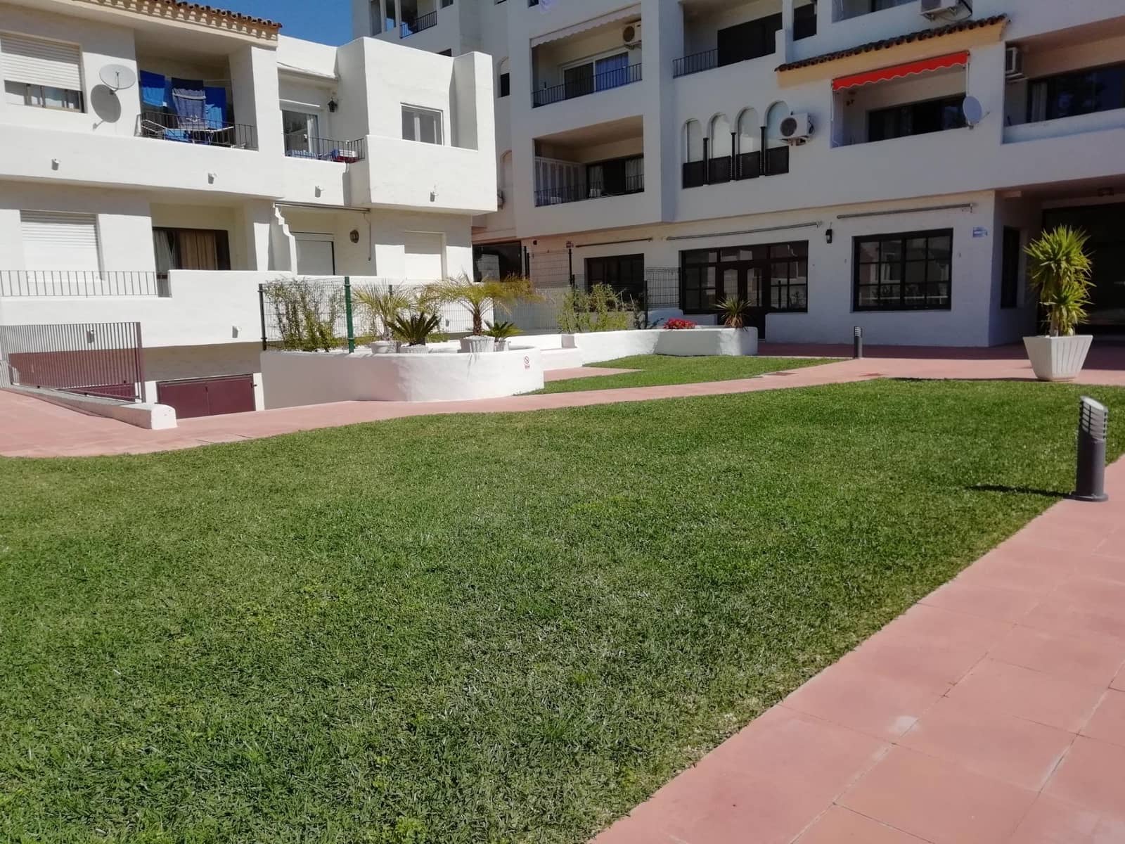 2 bedroom Apartment for sale in El Puerto de Santa Maria with pool garage - € 270,000 (Ref: 9829503)