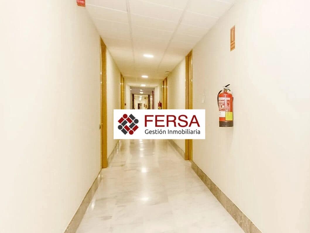 Office for sale in San Jose de la Rinconada with garage - € 30,000 (Ref: 9829504)