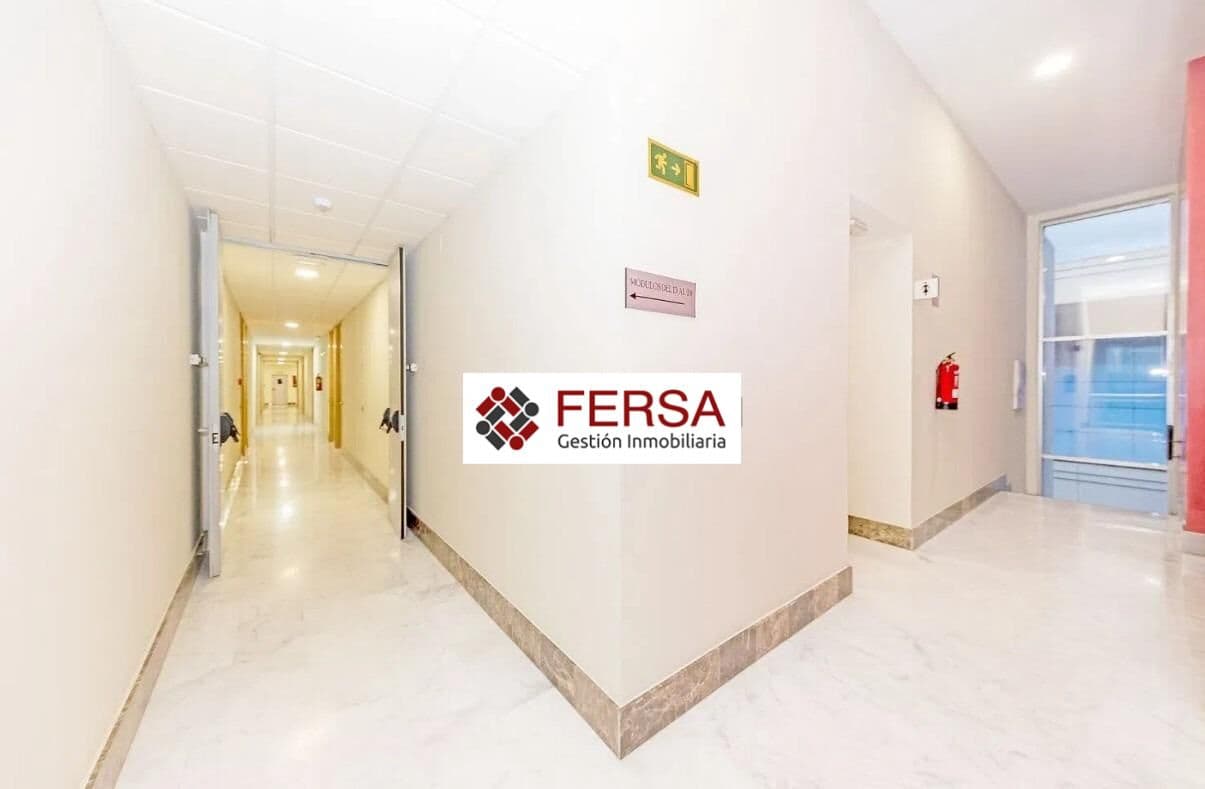 Office for sale in San Jose de la Rinconada with garage - € 30,000 (Ref: 9829504)