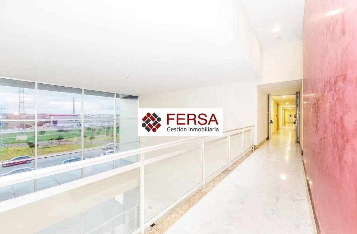 Office for sale in San Jose de la Rinconada with garage - € 30,000 (Ref: 9829504)