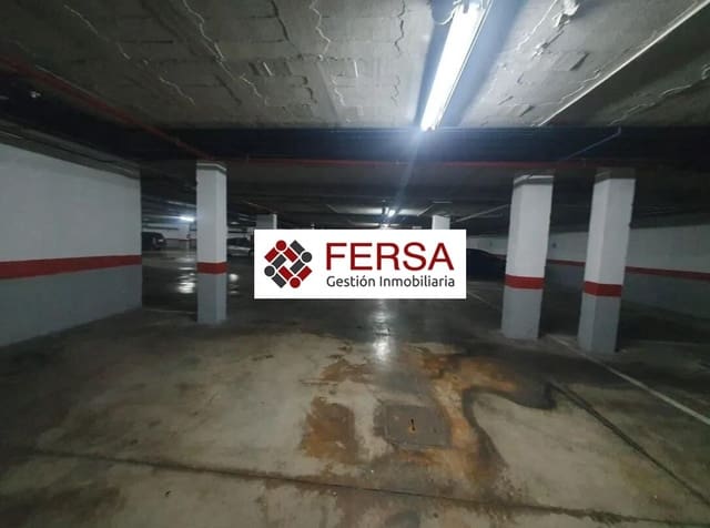 Office for sale in Seville city with garage - € 180,000 (Ref: 9829505)