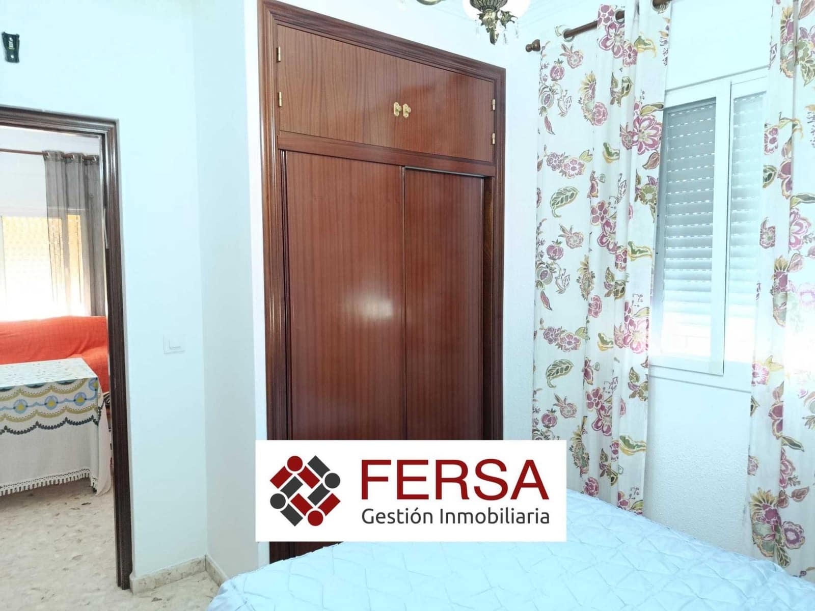 6 bedroom Villa for sale in El Puerto de Santa Maria - € 565,000 (Ref: 9829508)