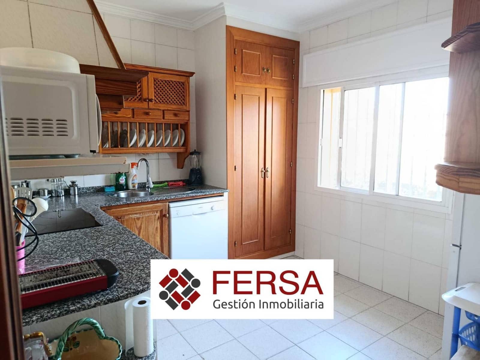 6 bedroom Villa for sale in El Puerto de Santa Maria - € 565,000 (Ref: 9829508)