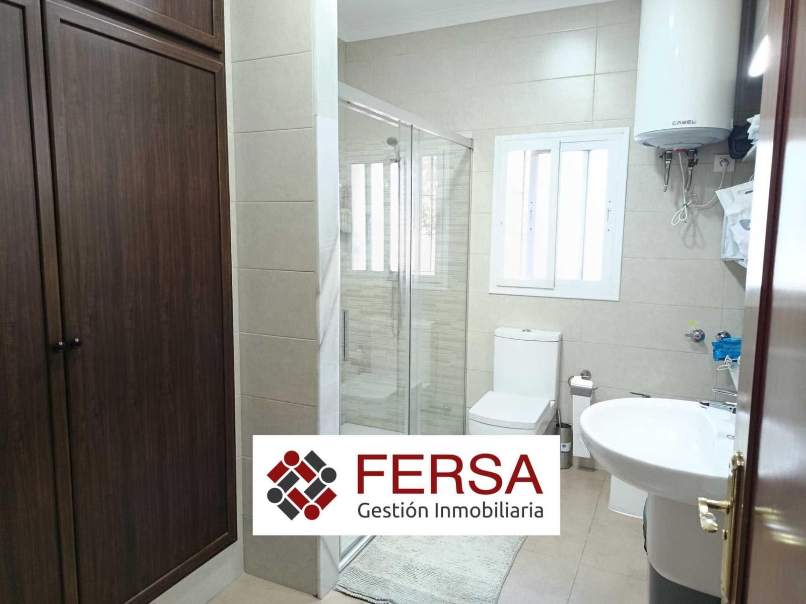 6 bedroom Villa for sale in El Puerto de Santa Maria - € 565,000 (Ref: 9829508)