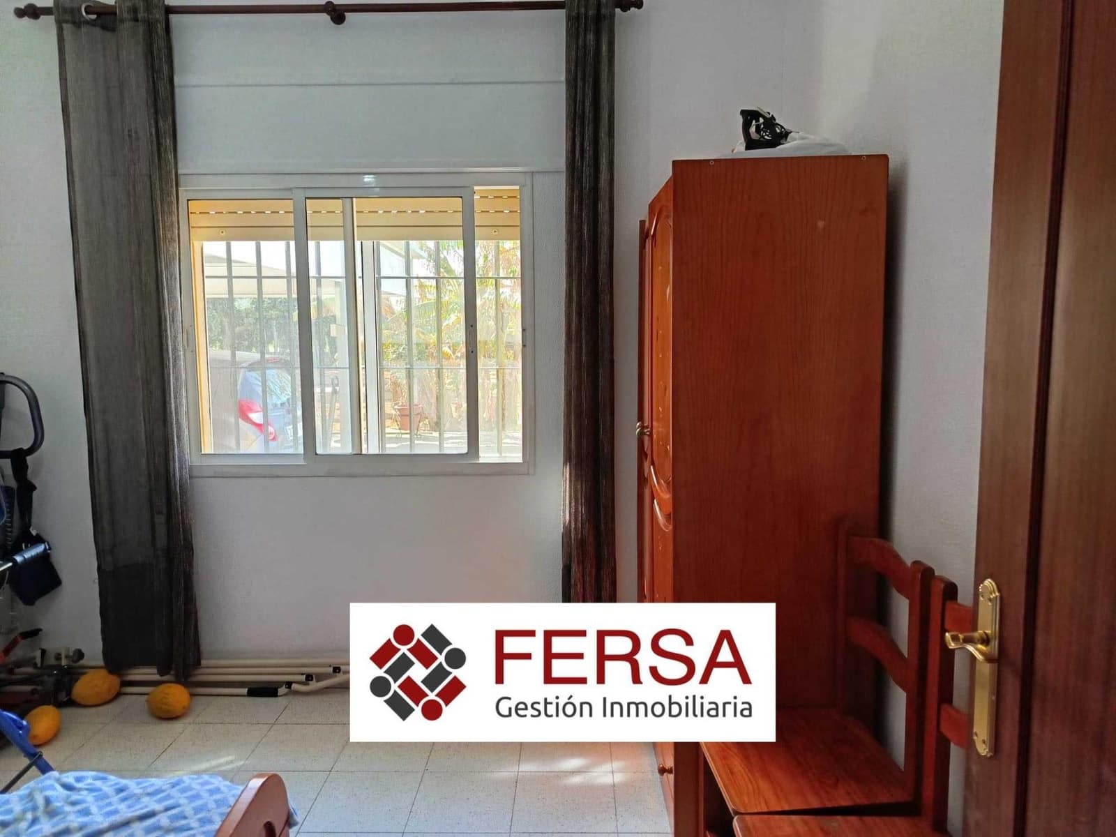 6 bedroom Villa for sale in El Puerto de Santa Maria - € 565,000 (Ref: 9829508)