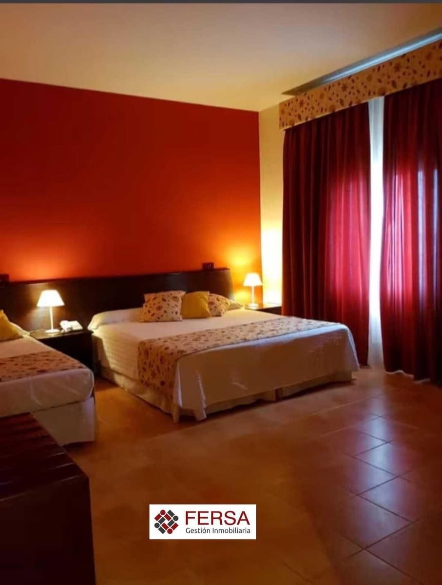 16 sypialnia Hotel na sprzedaż w El Puerto de Santa Maria - 1 380 000 € (Ref: 9829509)
