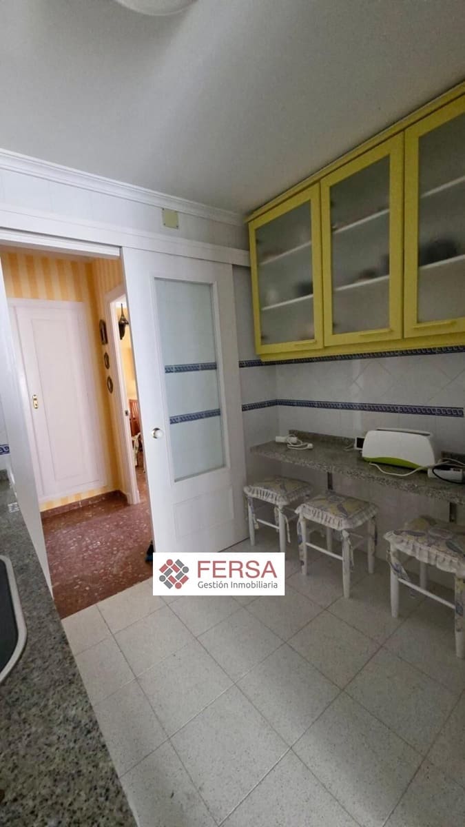 3 bedroom Flat for rent in El Puerto de Santa Maria with garage - € 1,600 (Ref: 9829513)