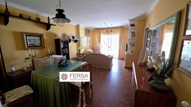 3 bedroom Flat for rent in El Puerto de Santa María with garage - € 1,600 (Ref: 9829513)