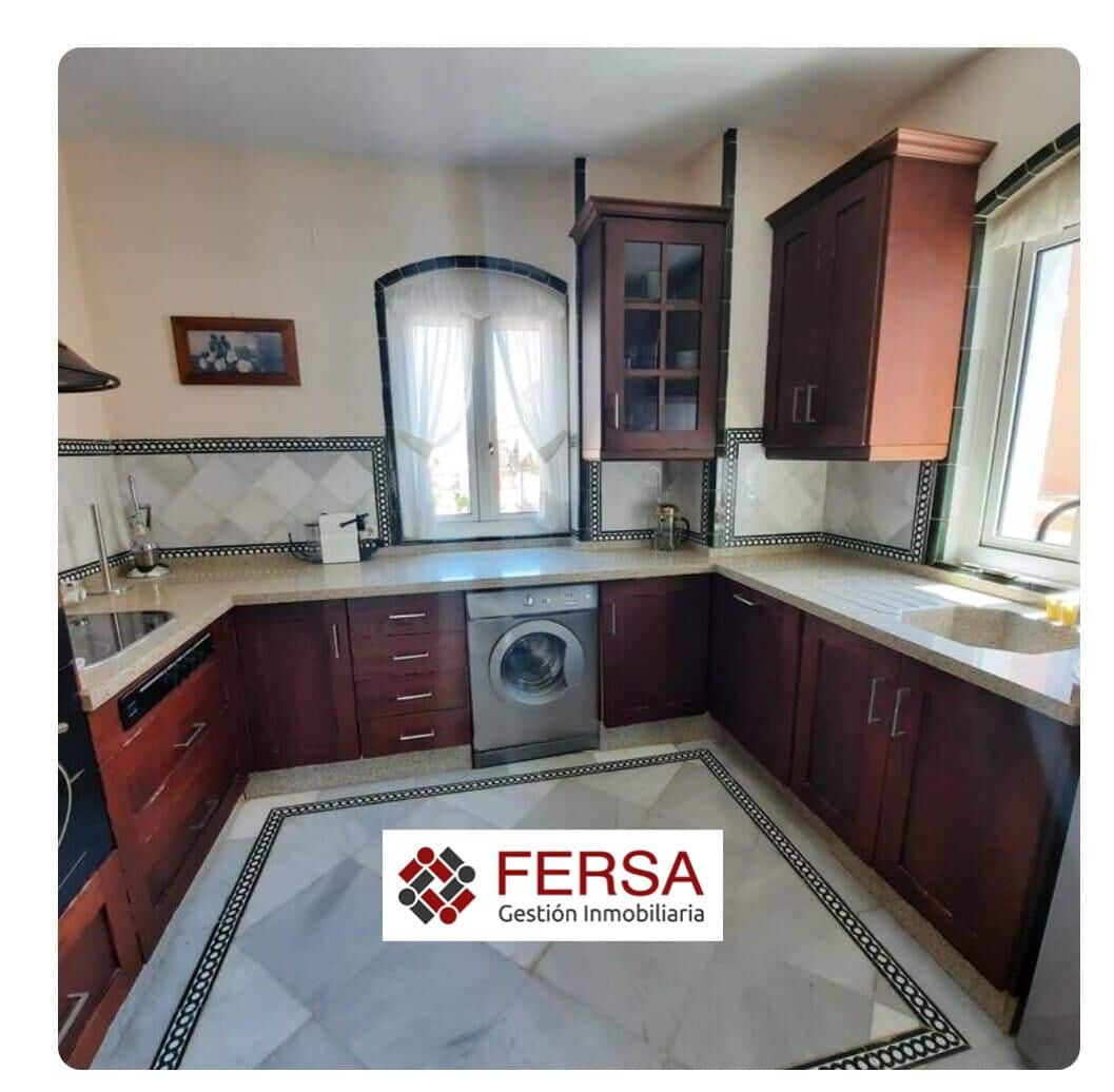 3 bedroom Penthouse for rent in El Puerto de Santa Maria - € 2,400 (Ref: 9829516)