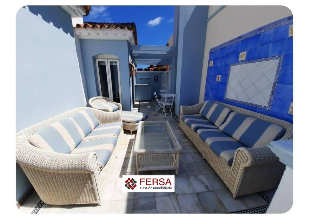 3 bedroom Penthouse for rent in El Puerto de Santa Maria - € 2,400 (Ref: 9829516)