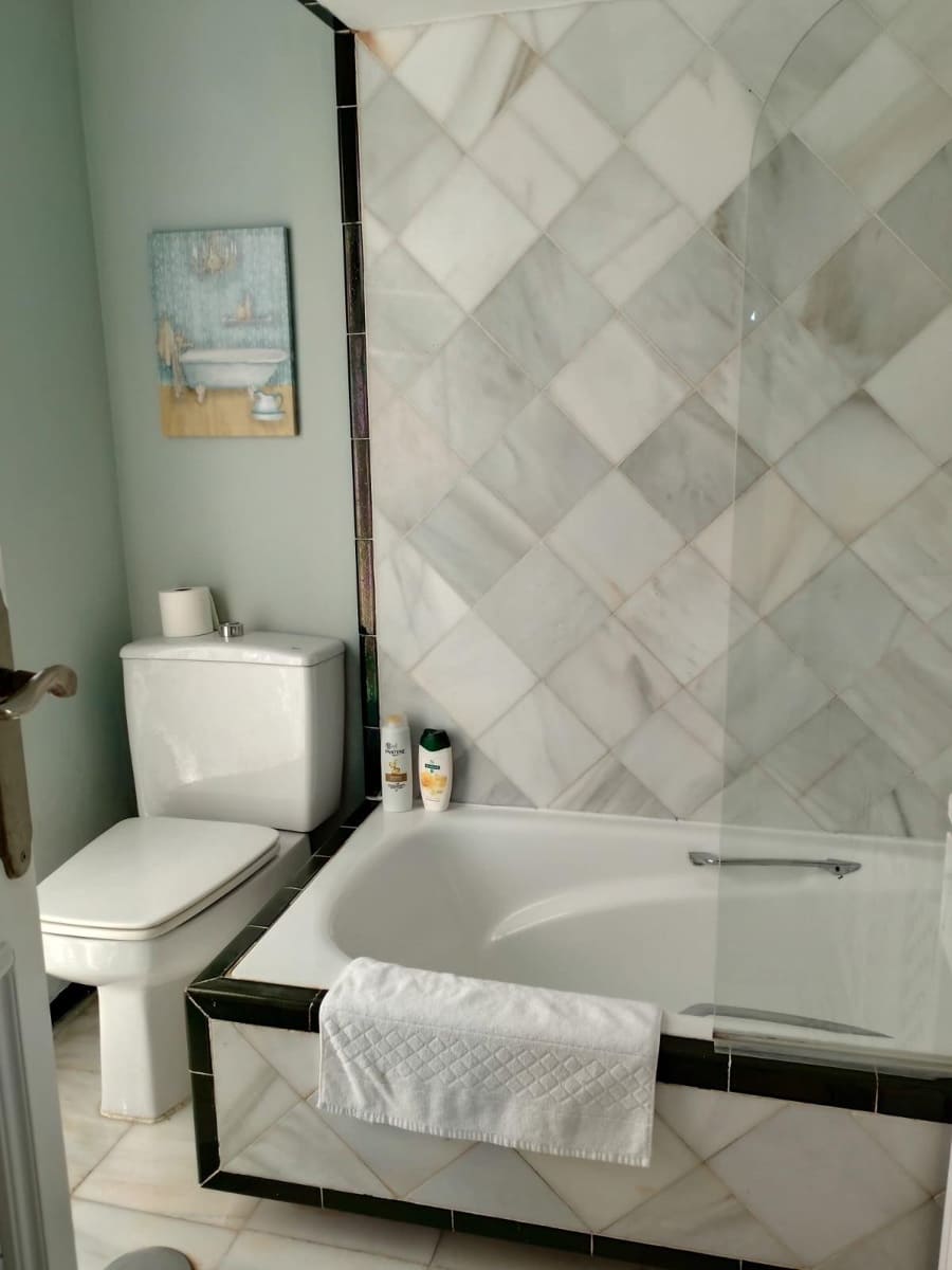 3 bedroom Penthouse for rent in El Puerto de Santa Maria - € 2,400 (Ref: 9829516)