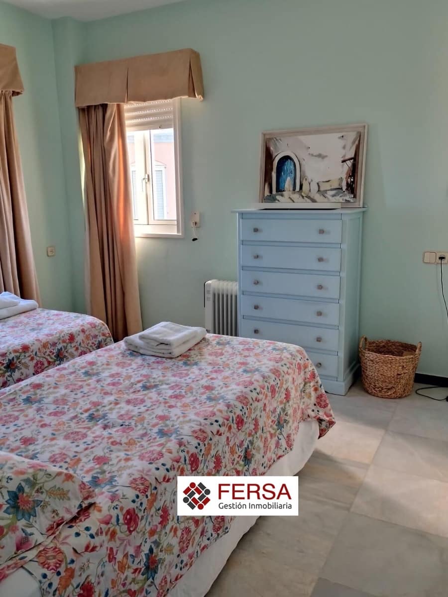 3 bedroom Penthouse for rent in El Puerto de Santa Maria - € 2,400 (Ref: 9829516)