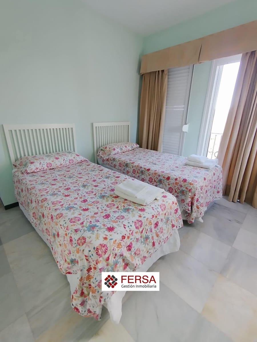 3 bedroom Penthouse for rent in El Puerto de Santa Maria - € 2,400 (Ref: 9829516)