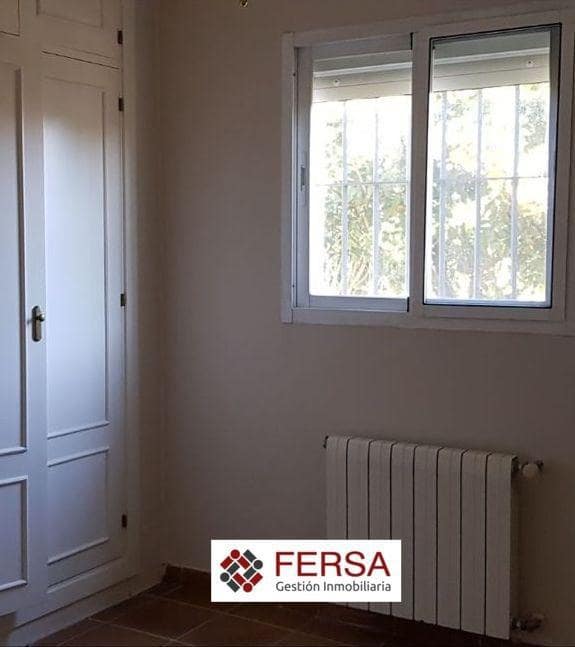 4 Zimmer Villa zu vermieten in El Puerto de Santa Maria mit Garage - 2.500 € (Ref: 9829517)