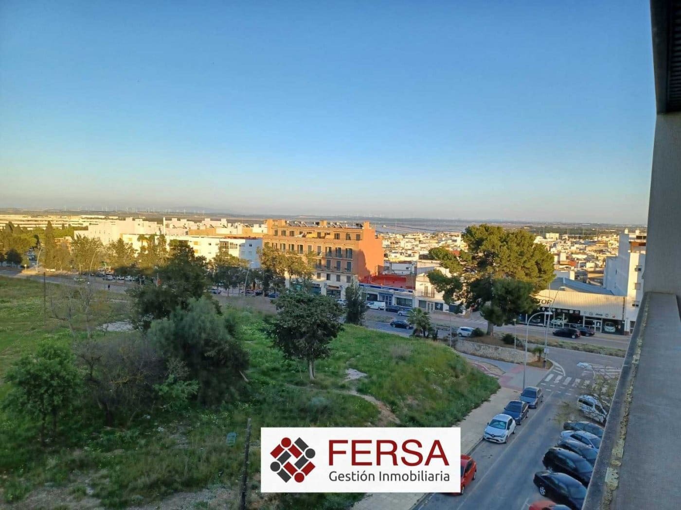 3 bedroom Flat for rent in El Puerto de Santa Maria with pool garage - € 1,800 (Ref: 9829526)