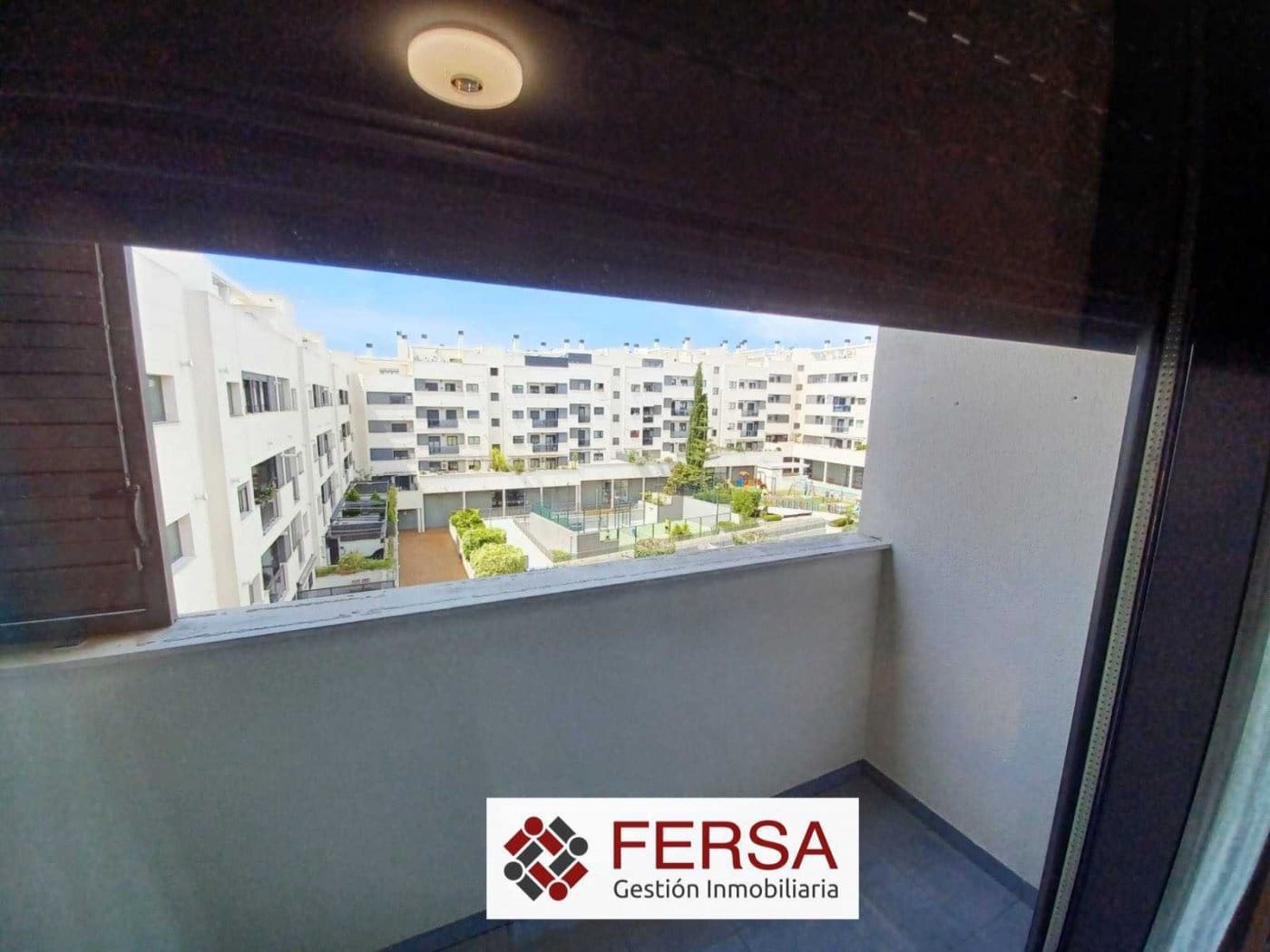 3 bedroom Flat for rent in El Puerto de Santa Maria with pool garage - € 1,800 (Ref: 9829526)