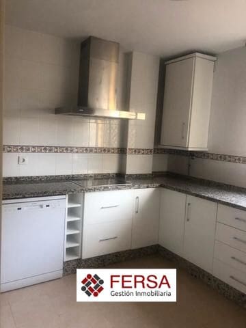 Villa/Maison Semi-Mitoyenne de 4 chambres à louer à El Puerto de Santa María - 1 500 € (Ref: 9829527)