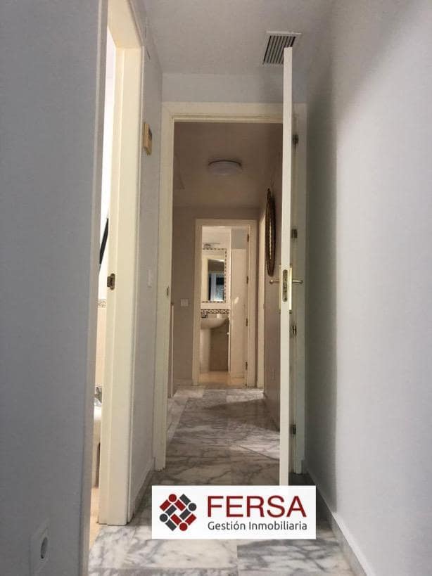 Villa/Maison Semi-Mitoyenne de 4 chambres à louer à El Puerto de Santa Maria - 1 500 € (Ref: 9829527)