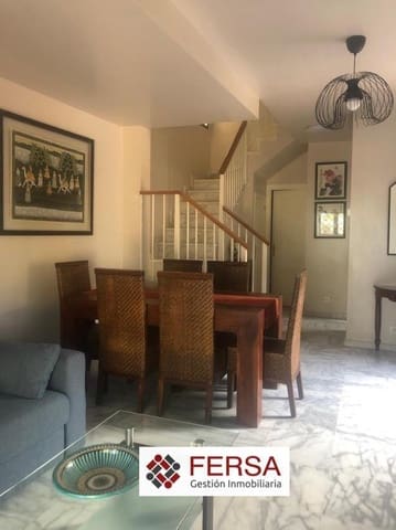Villa/Maison Semi-Mitoyenne de 4 chambres à louer à El Puerto de Santa María - 1 500 € (Ref: 9829527)