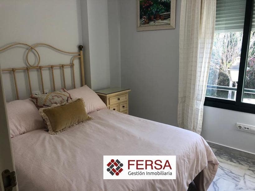 Villa/Maison Semi-Mitoyenne de 4 chambres à louer à El Puerto de Santa Maria - 1 500 € (Ref: 9829527)